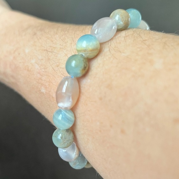 Flower Agate With Blue Calcite Natural Stone Crystal 8mm Beaded Stretch Bracelet - Picture 5 of 7